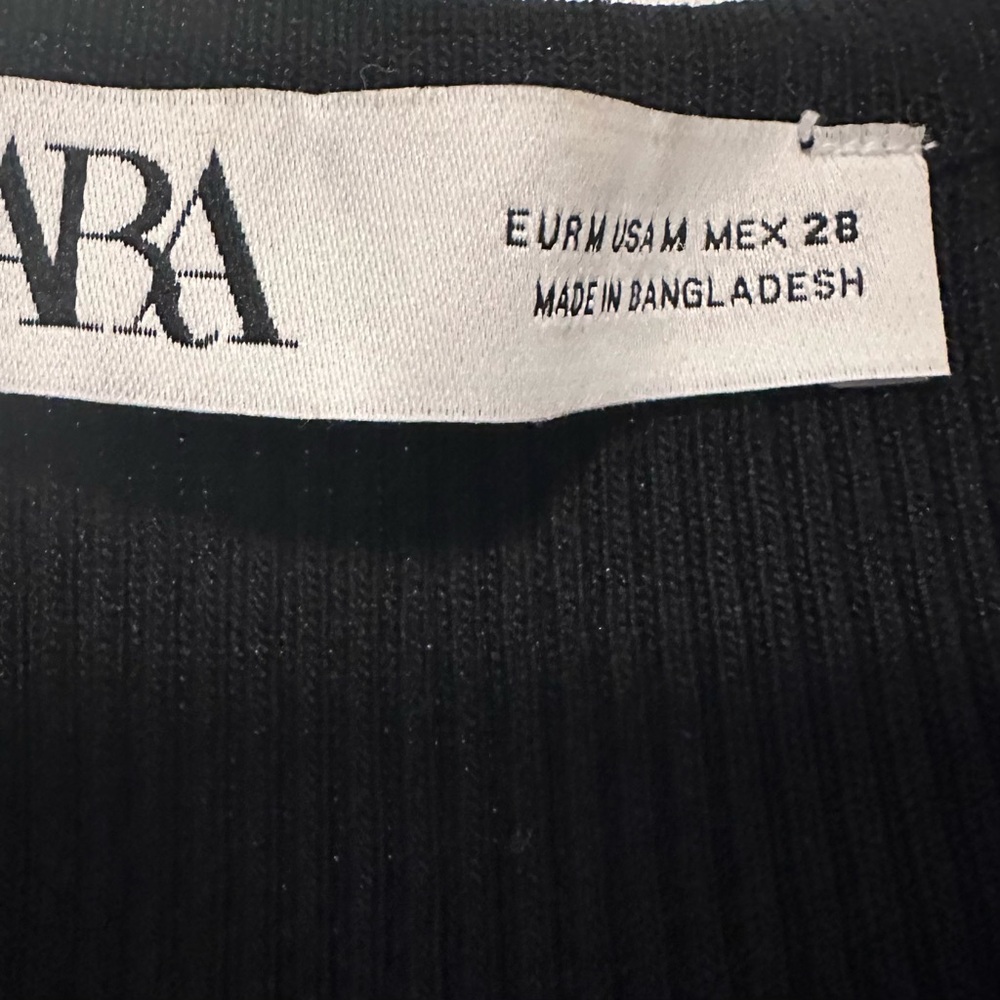 Zara Black Ribbed V-Neck Button Front Tank - Picture 10 of 11